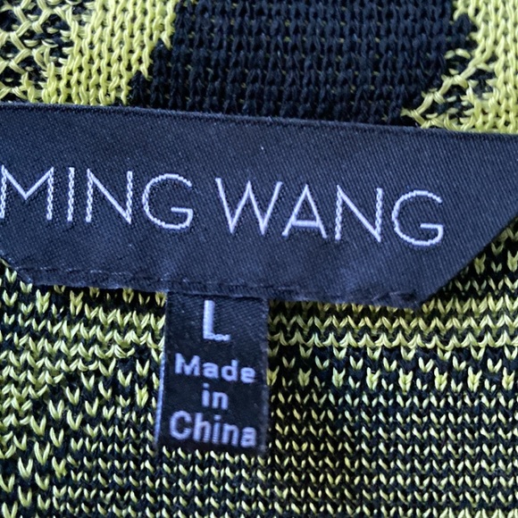 Ming Wang jacket with 3 buttons that loop closed. Excellent condition - Picture 2 of 8